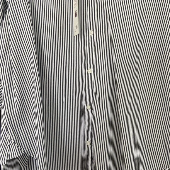 Black and White Striped Button-Up Shirt - Picture 5 of 9